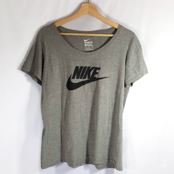 Nike Tops - Nike Athletic Cut Tee T-Shirt Size XL Gray Black